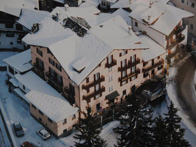 Centrale Courmayeur Eksteriør billede